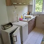 Oaza Kraj Jezera, App Nika *