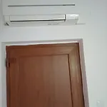 Oaza Kraj Jezera, App Nika *