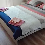 Oaza Kraj Jezera, App Nika Apartamento