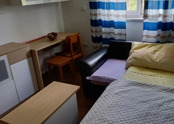 Oaza Kraj Jezera, App Nika *