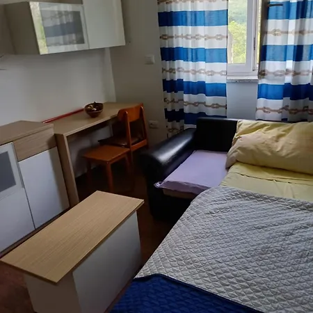 Oaza Kraj Jezera, App Nika *