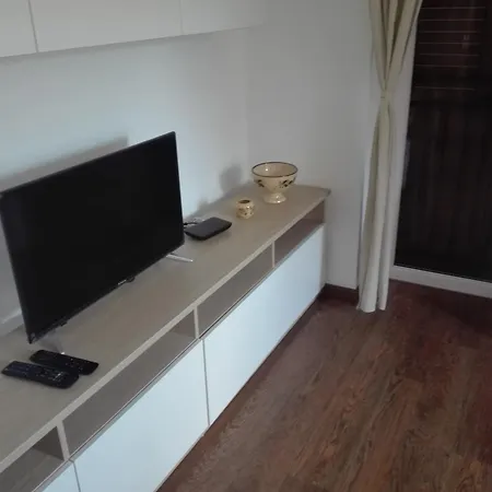 Oaza Kraj Jezera, App Nika Apartment *