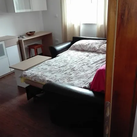 Apartment Oaza Kraj Jezera, App Nika